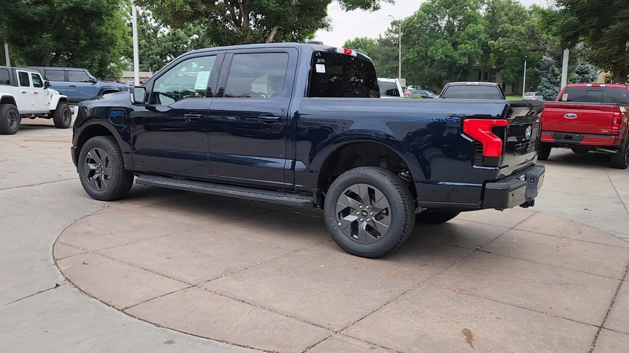 2025 Ford F-150 Lightning photo 4