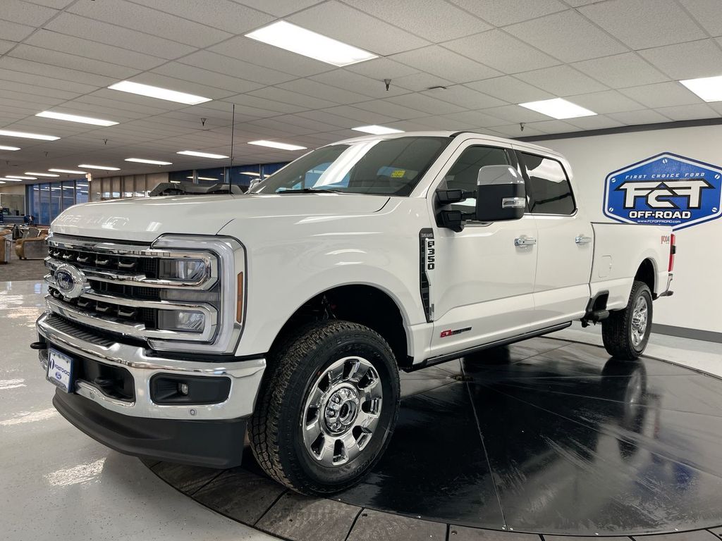 2025 Ford F-350 King Ranch photo 4