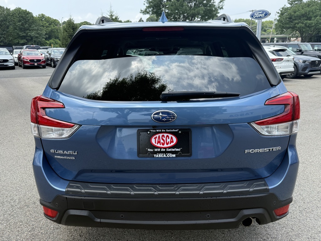 2022 Subaru Forester Limited photo 4