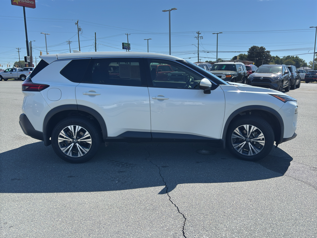 2021 Nissan Rogue SV photo 7