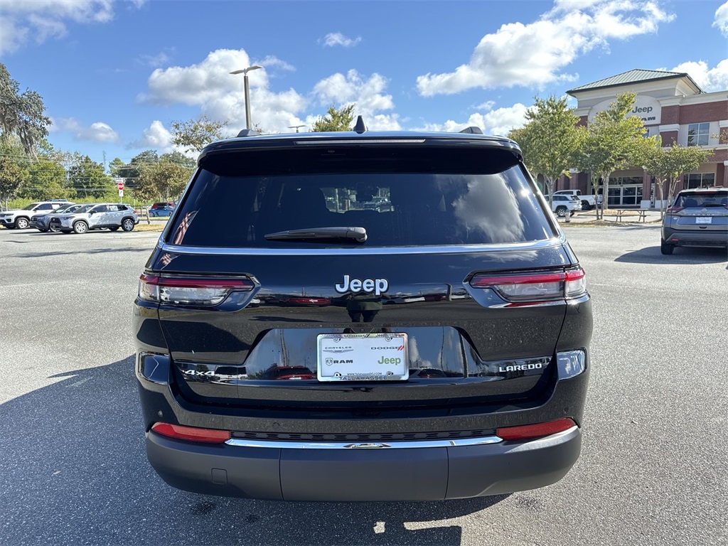 2025 Jeep Cherokee Laredo photo 4