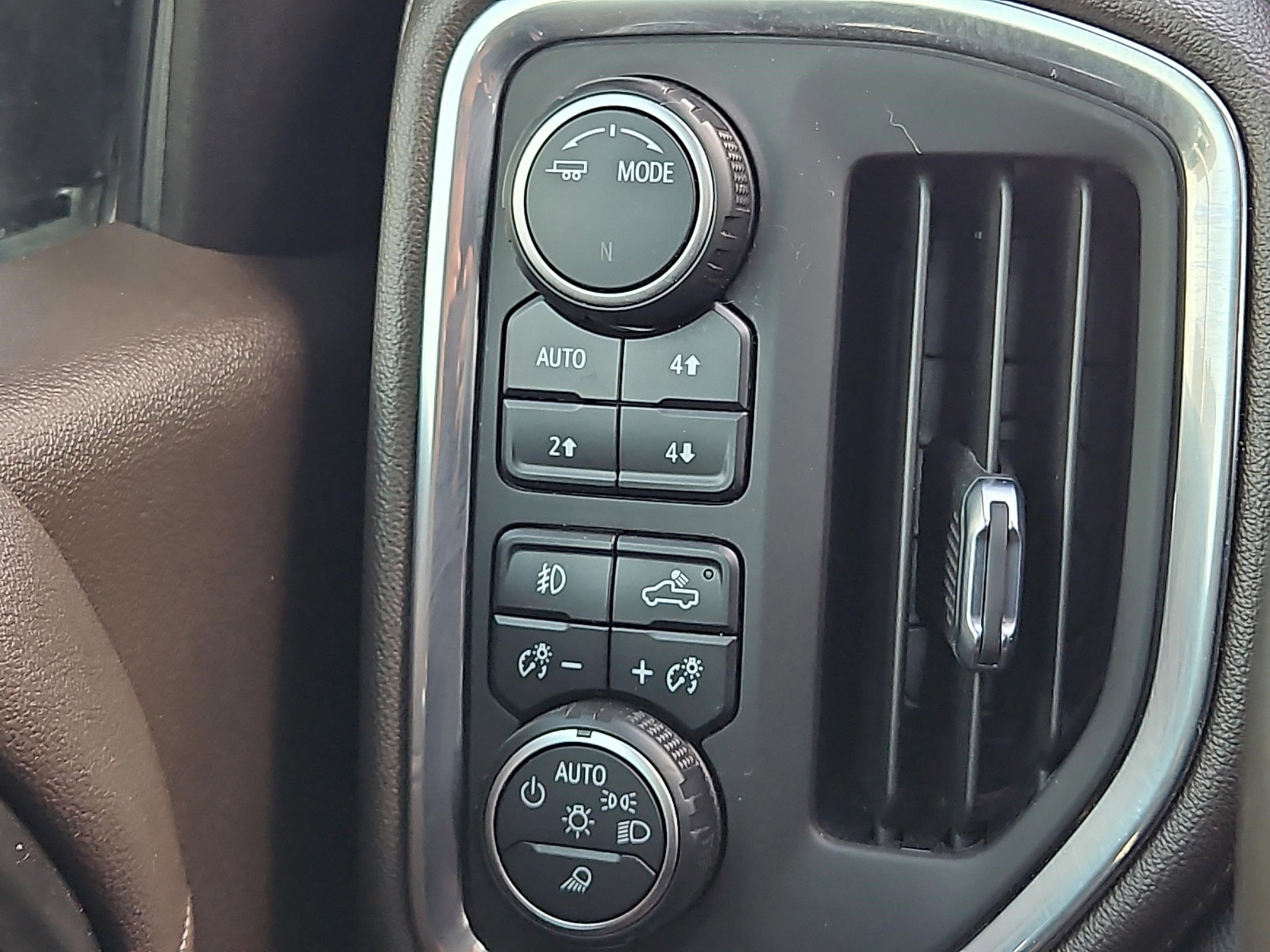 2021 Chevrolet Silverado LTZ photo 16