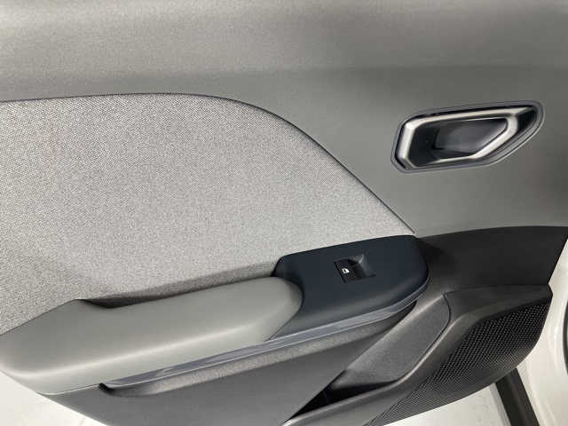 2025 Kia K4 EX photo 35