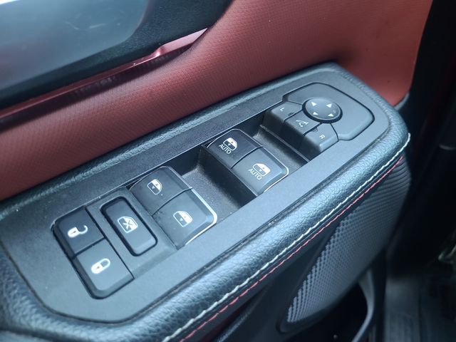 2025 Ram 1500 Rebel photo 9