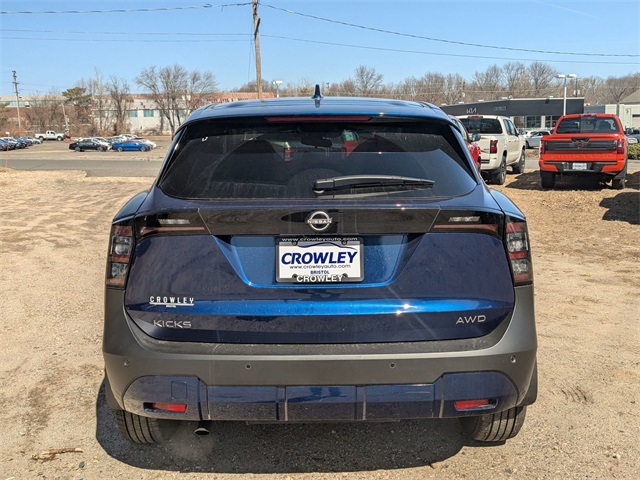 2025 Nissan Kicks SV photo 4