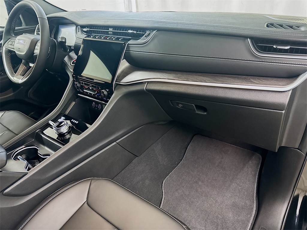 2025 Jeep Grand Cherokee Limited photo 24
