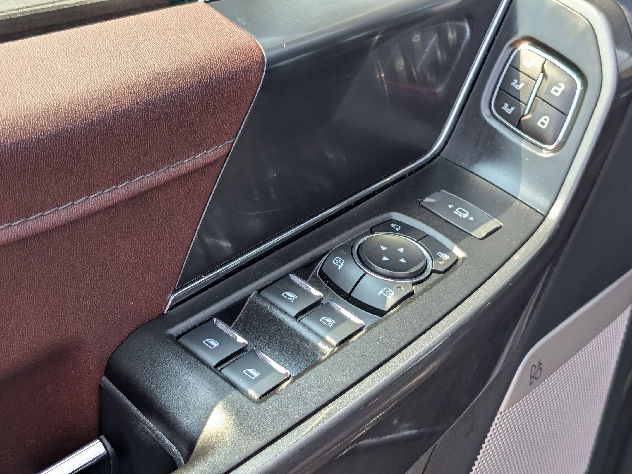 2023 Ford F-150 Lariat photo 14
