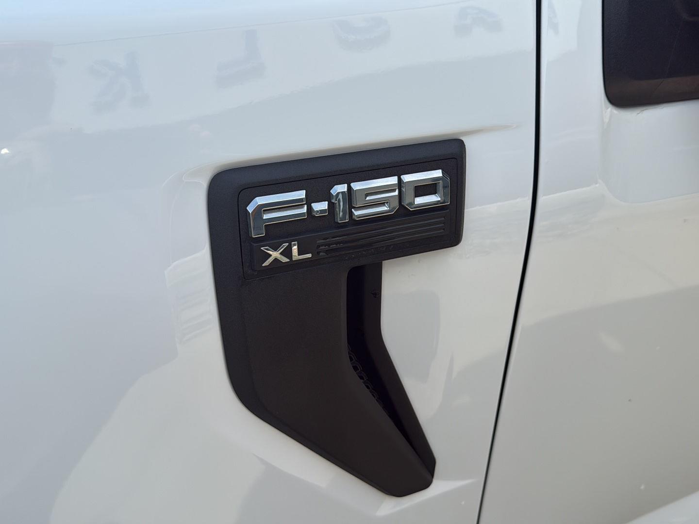 2022 Ford F-150 FX4 photo 3