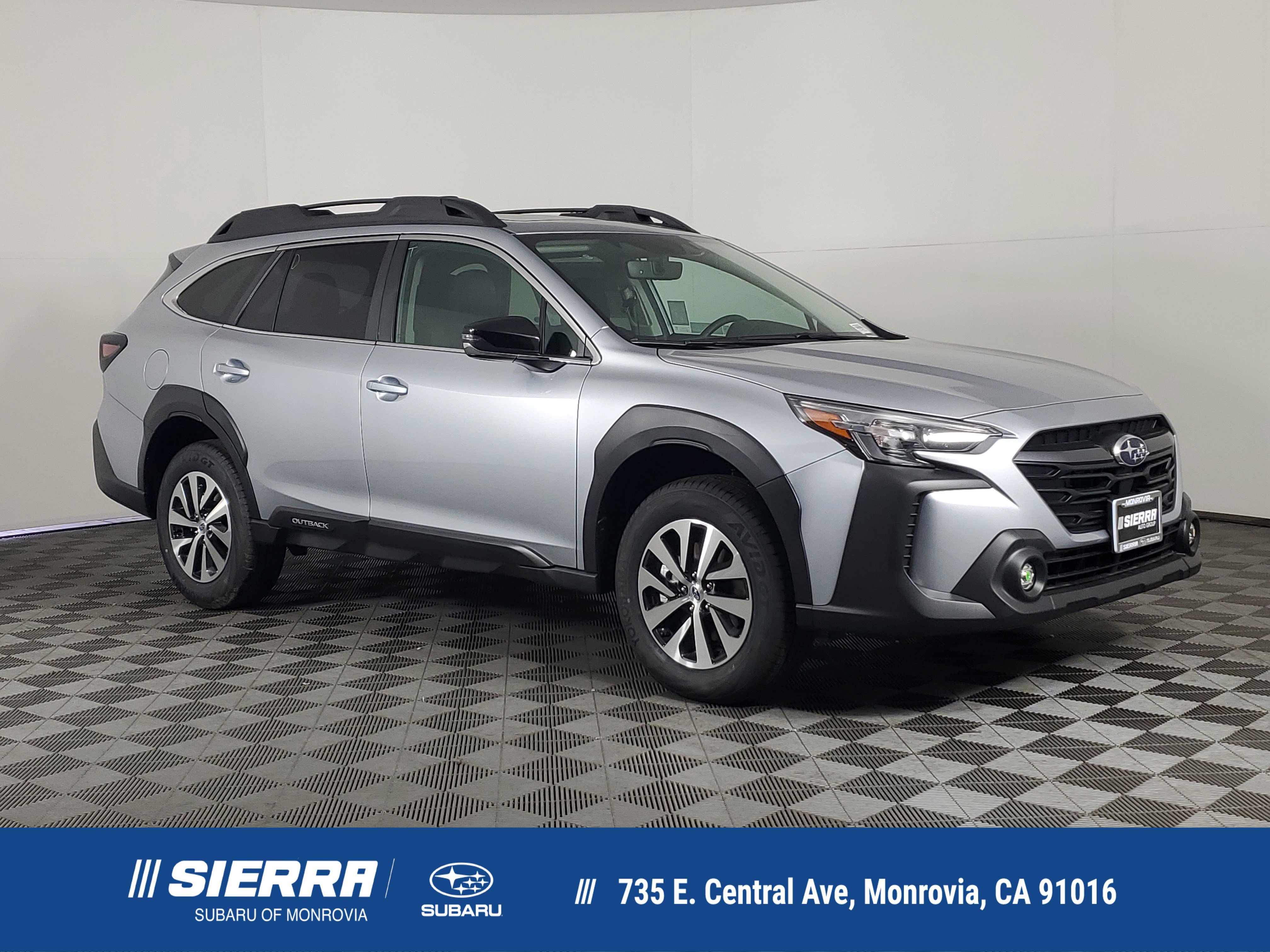 2025 Subaru Outback Premium's photo