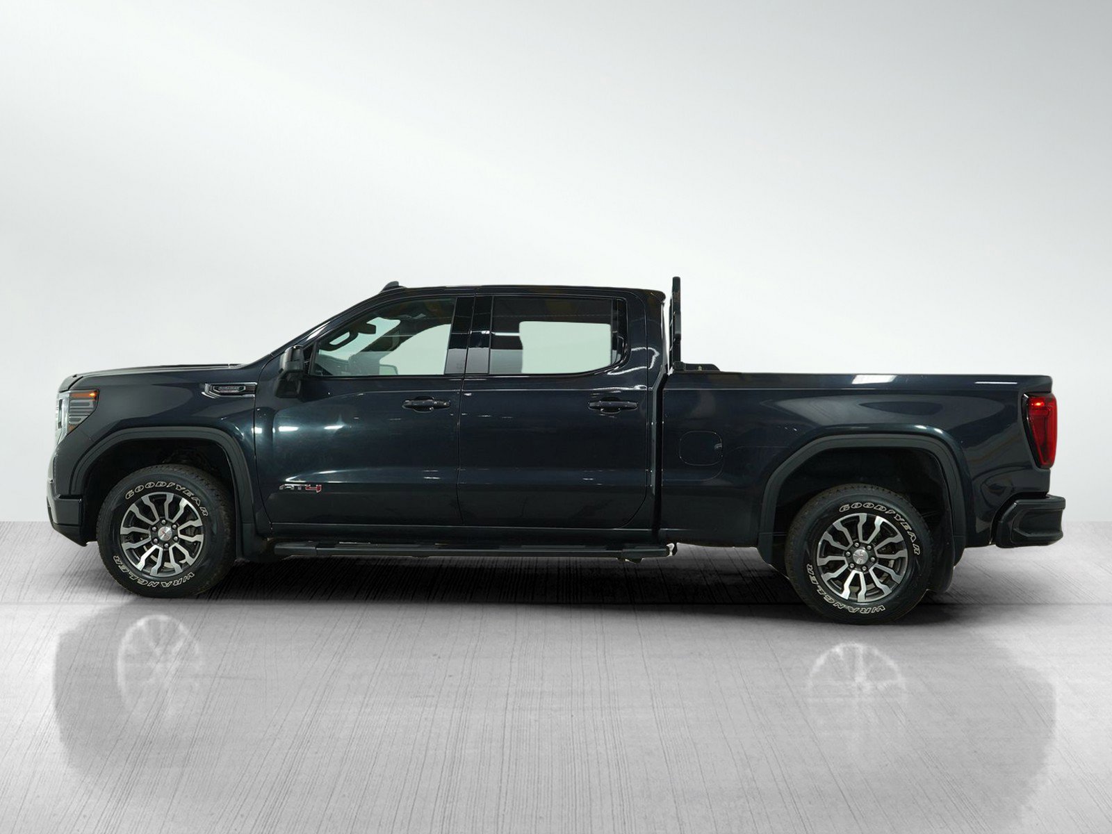 Used 2022 GMC Sierra 1500 AT4 with VIN 1GTUUEET3NZ594771 for sale in White Bear Lake, Minnesota