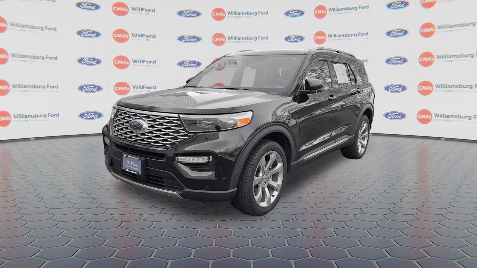 2020 Ford Explorer Platinum's photo