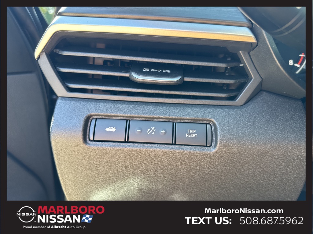 2025 Nissan Altima SV photo 19