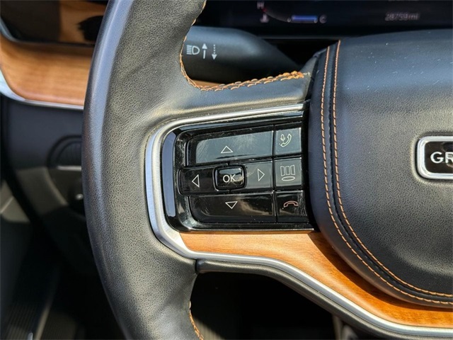 2023 Jeep Grand Wagoneer III photo 18