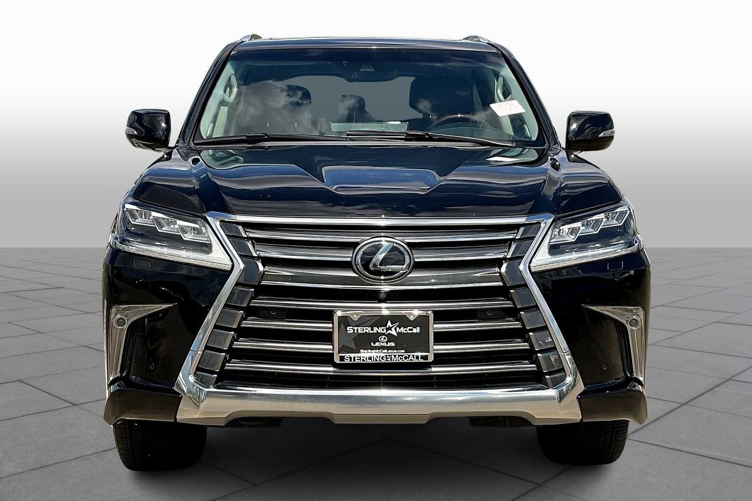 2018 Lexus LX 570 photo 3
