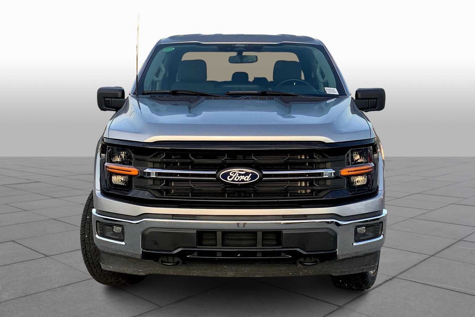 2024 Ford F-150 XLT photo 2