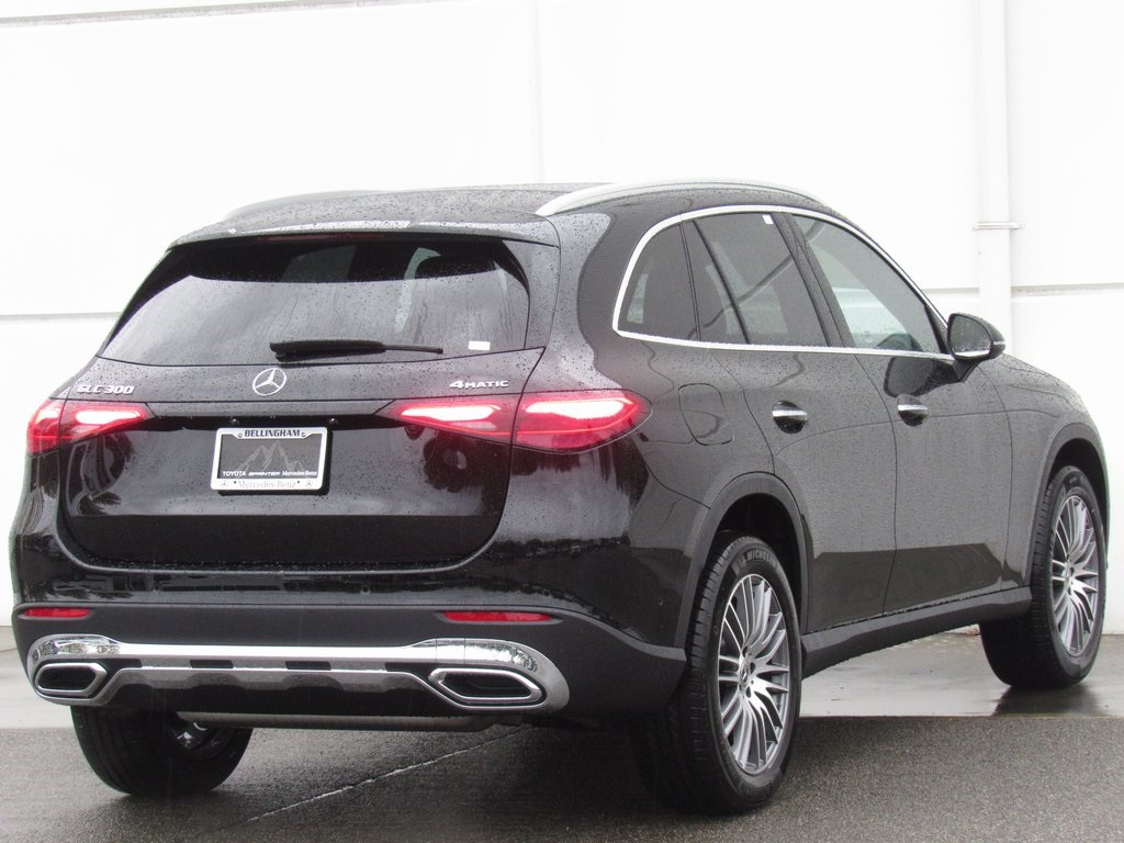 2026 Mercedes Benz GLC 300 4MATIC photo 3