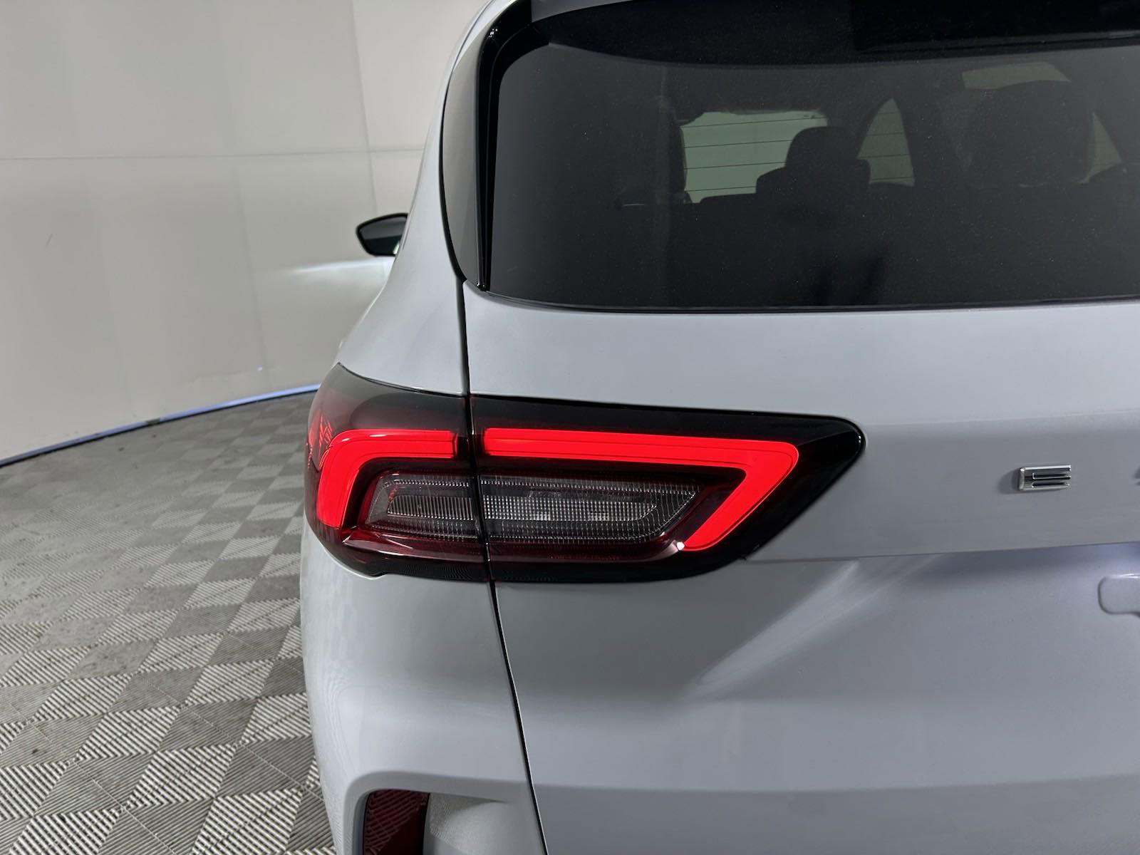 2025 Ford Escape photo 11