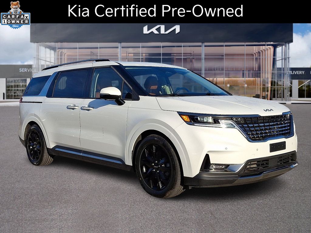 2024 Kia Carnival SX Prestige's photo