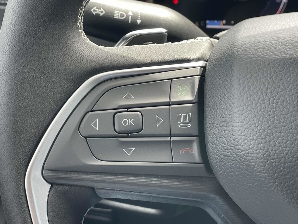 2025 Jeep Grand Cherokee Laredo X photo 28