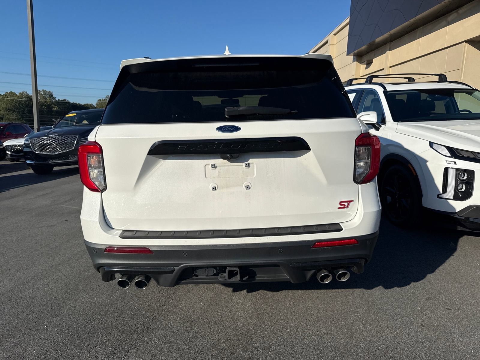 2023 Ford Explorer ST photo 6
