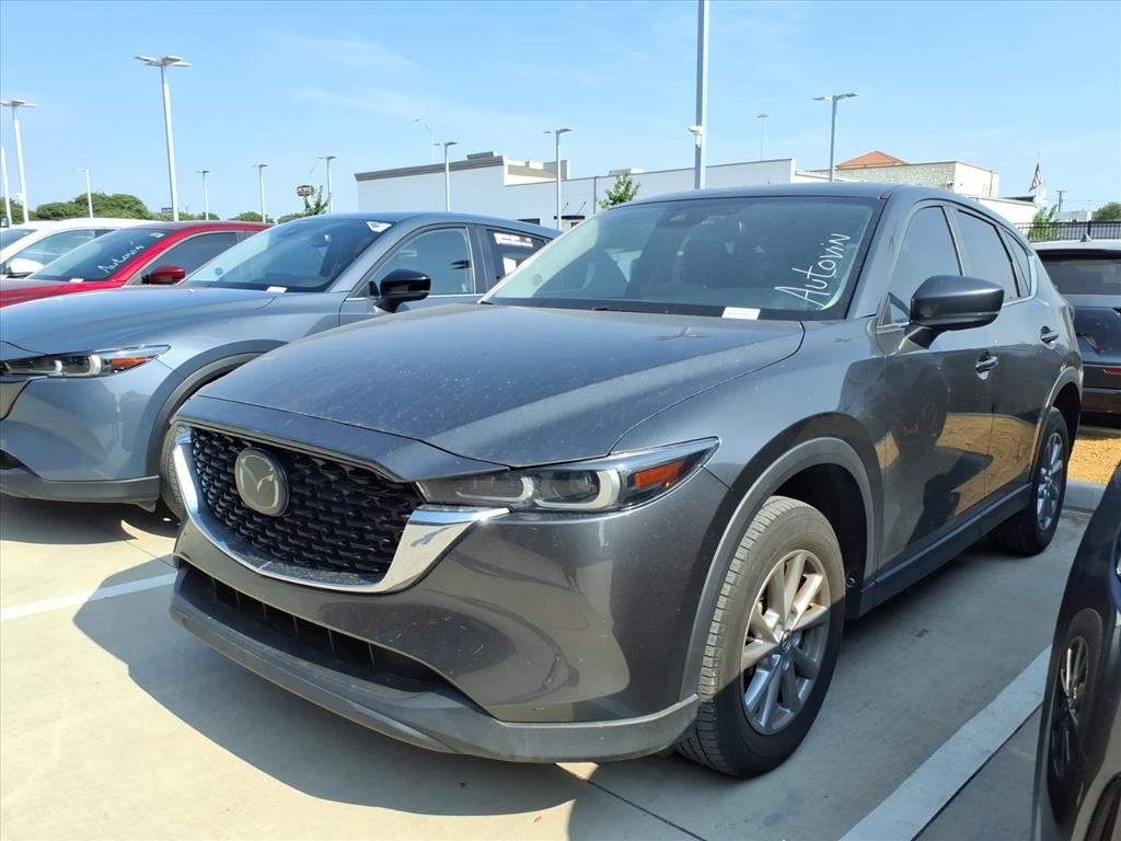 2023 Mazda CX-5 2.5 S Preferred photo 2