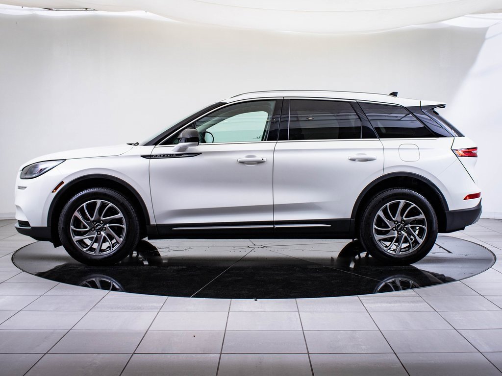 2022 Lincoln Corsair Standard photo 5
