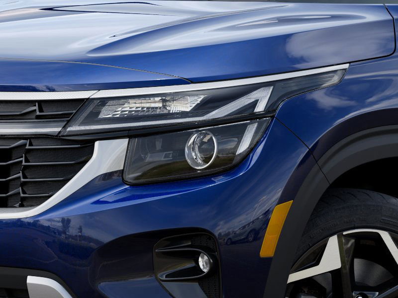 2025 Kia Seltos EX photo 8