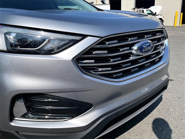 2022 Ford Edge SEL photo 28
