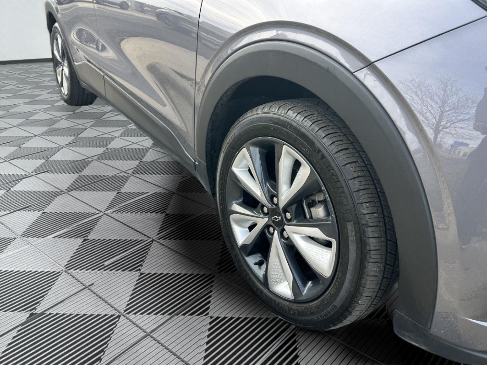 Used 2022 Chevrolet Bolt EUV LT with VIN 1G1FY6S02N4134469 for sale in Kansas City