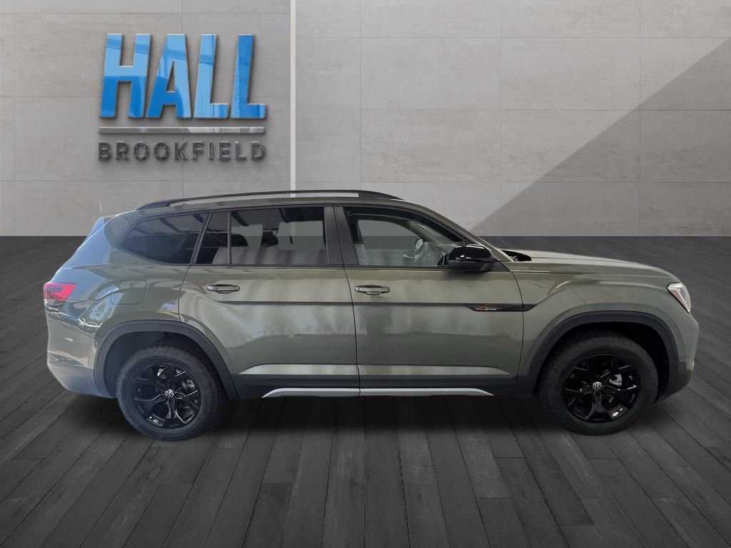 2025 Volkswagen Atlas Peak Edition SE photo 5