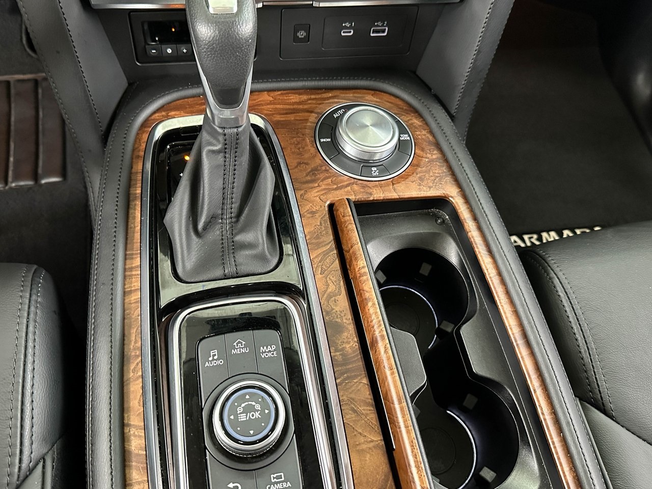 2024 Nissan Armada SL photo 23