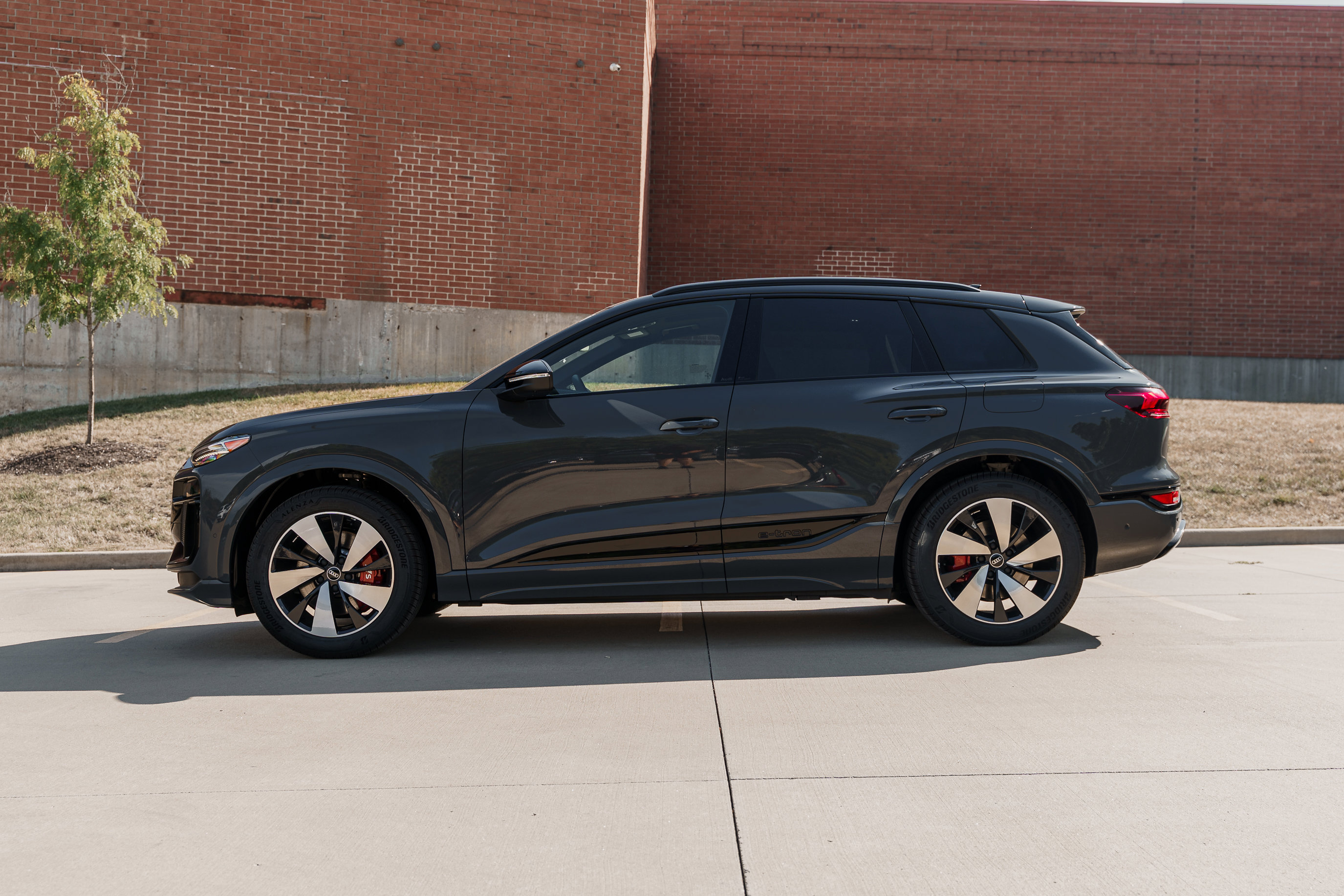 2025 Audi SQ6 photo 5