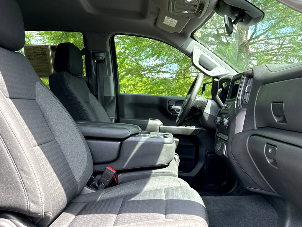 2023 Chevrolet Silverado 1500 Custom photo 10