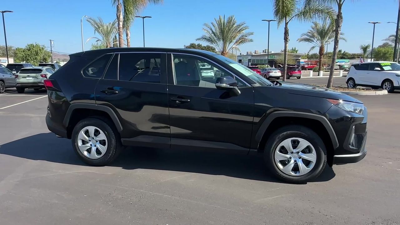 2022 Toyota RAV4 LE photo 50