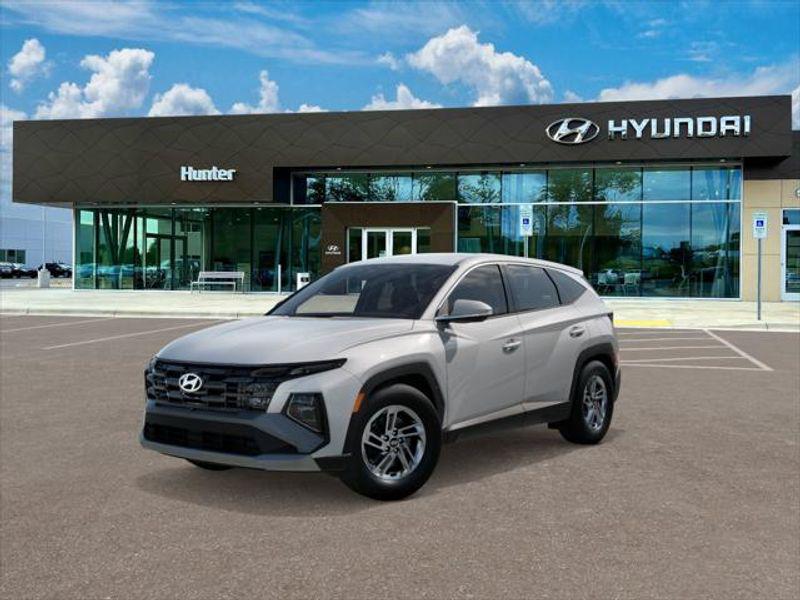 2026 Hyundai Tucson SE's photo