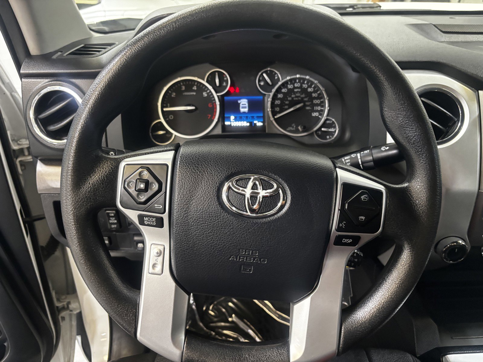 2017 Toyota Tundra SR5 photo 16