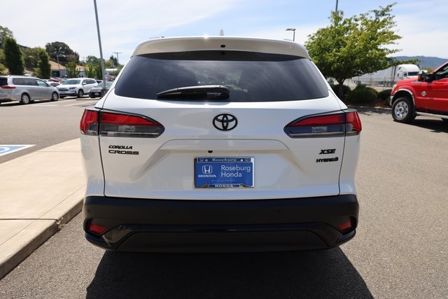 2023 Toyota Corolla Hybrid XSE photo 3