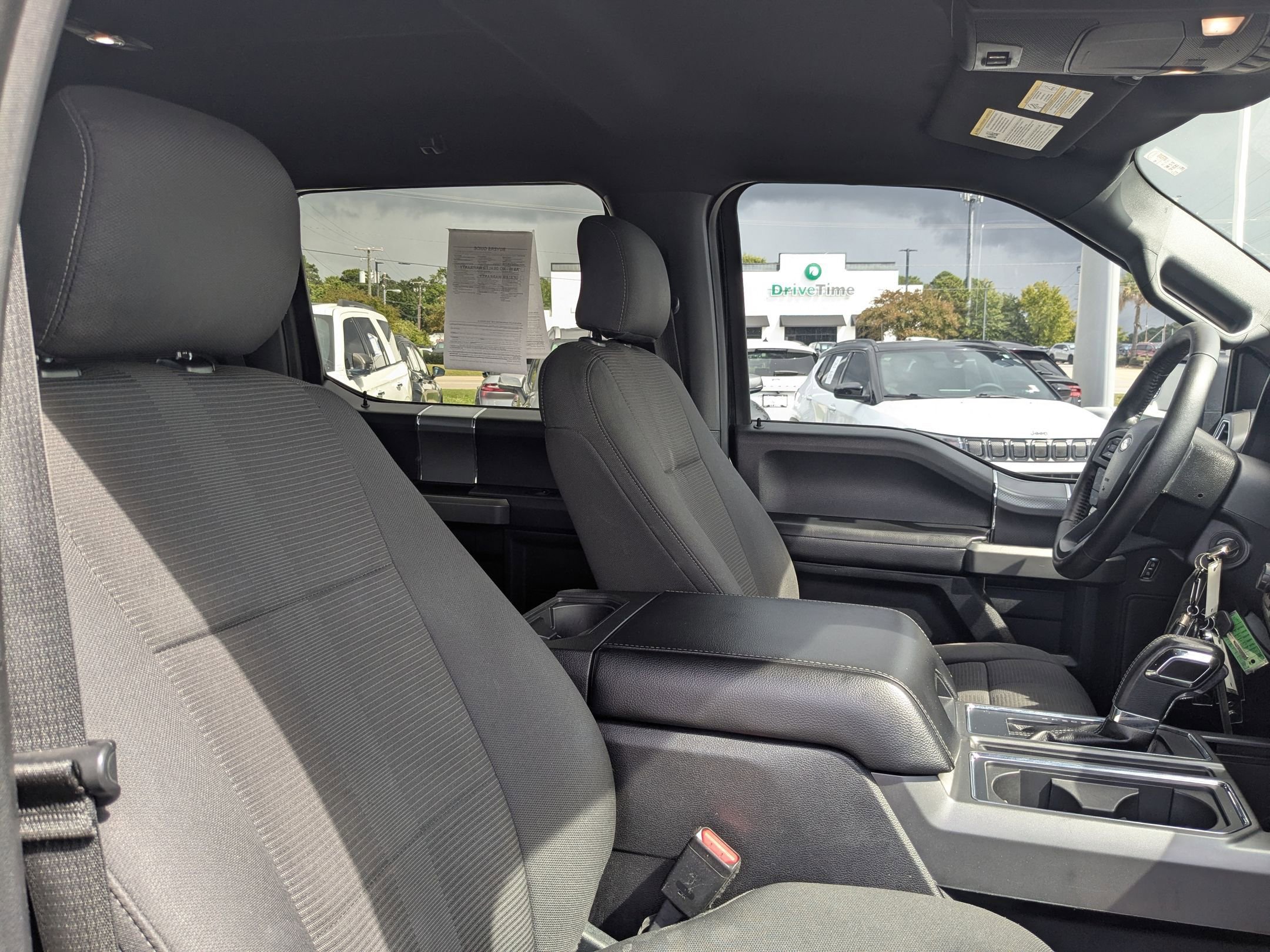 2017 Ford F-150 XLT photo 31