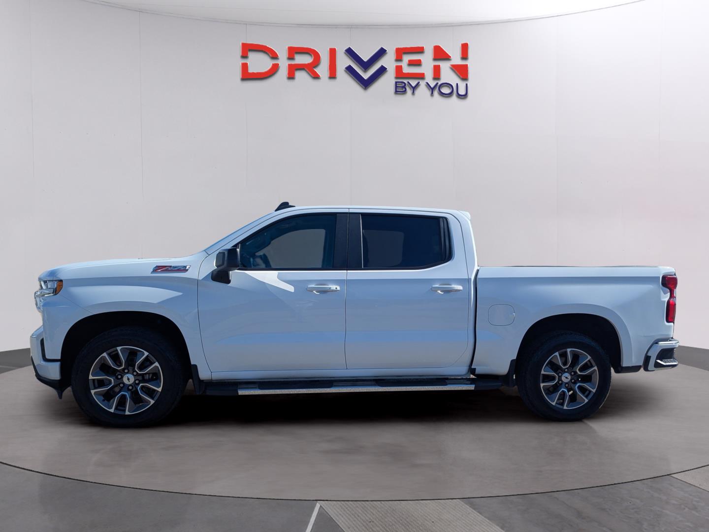 2021 Chevrolet Silverado 1500 RST photo 2