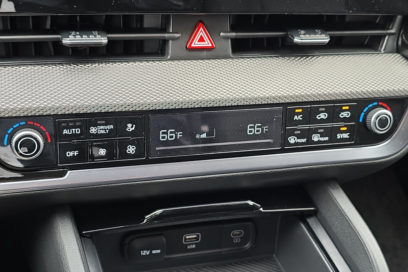 2025 Kia Sportage Hybrid LX photo 15