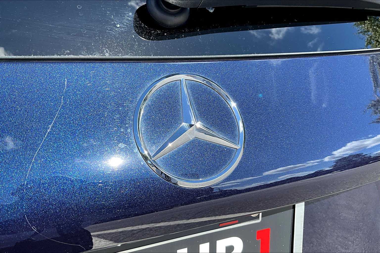 2021 Mercedes Benz GLC 300 photo 30