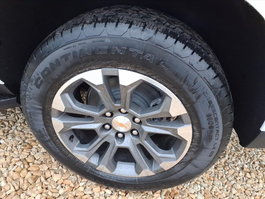 2026 Chevrolet Tahoe LT photo 2