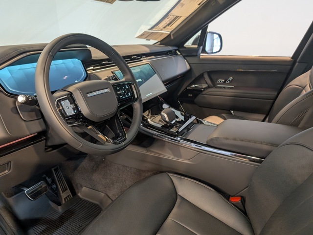 2025 Land Rover Range Rover Sport SE photo 12