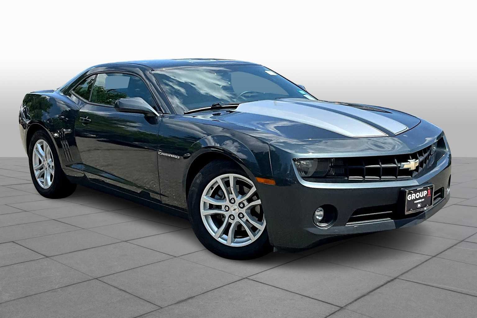 Used 2013 Chevrolet Camaro 1LT with VIN 2G1FB1E38D9115303 for sale in Manchester, NH