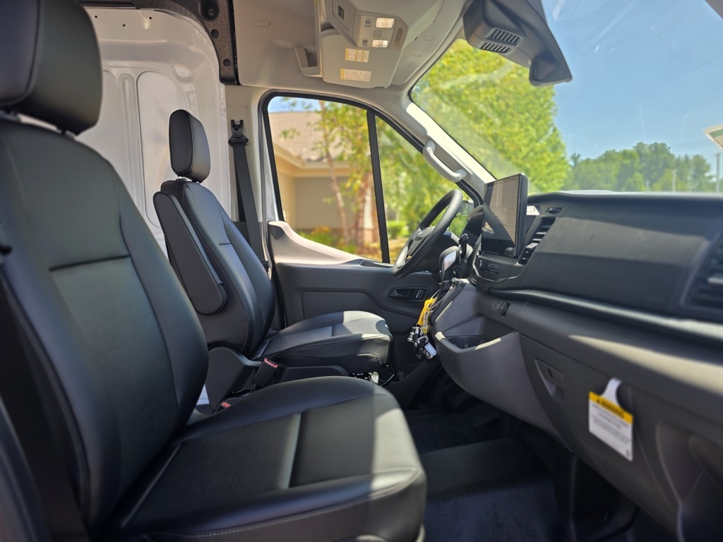 2025 Ford Transit photo 17
