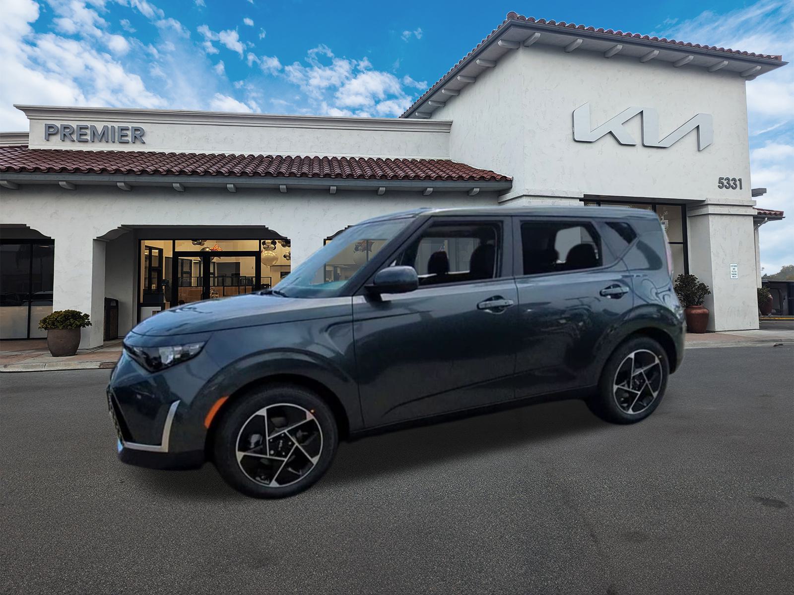2025 Kia Soul EX photo 2