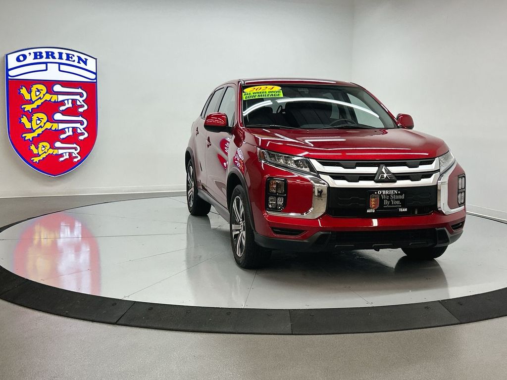 2024 Mitsubishi Outlander Sport ES's photo