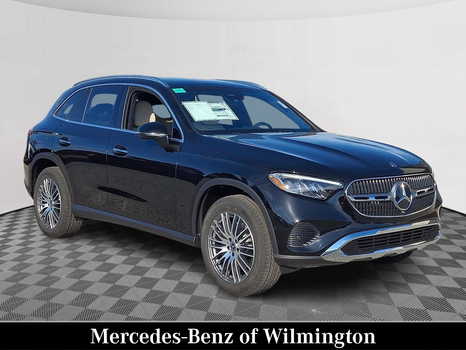 2026 Mercedes-Benz GLC Base's photo