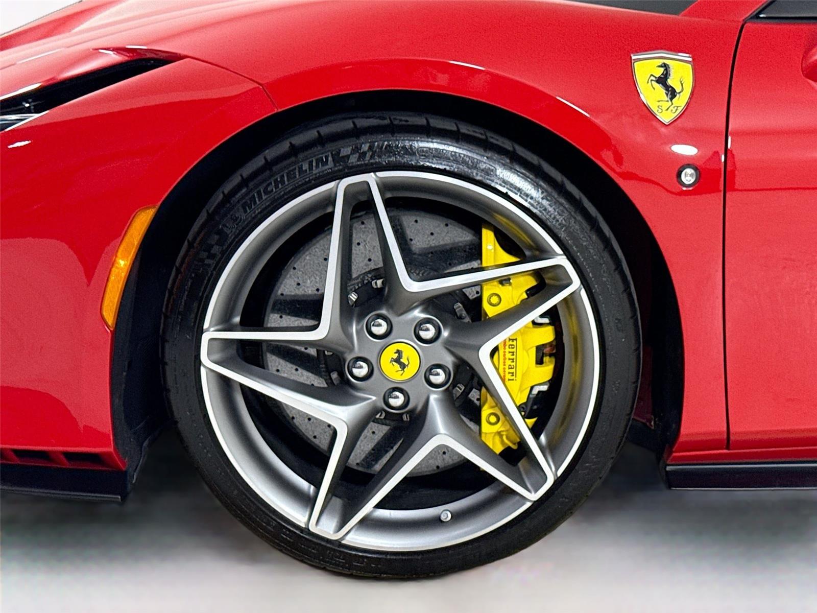 2022 Ferrari F8 Spider photo 31