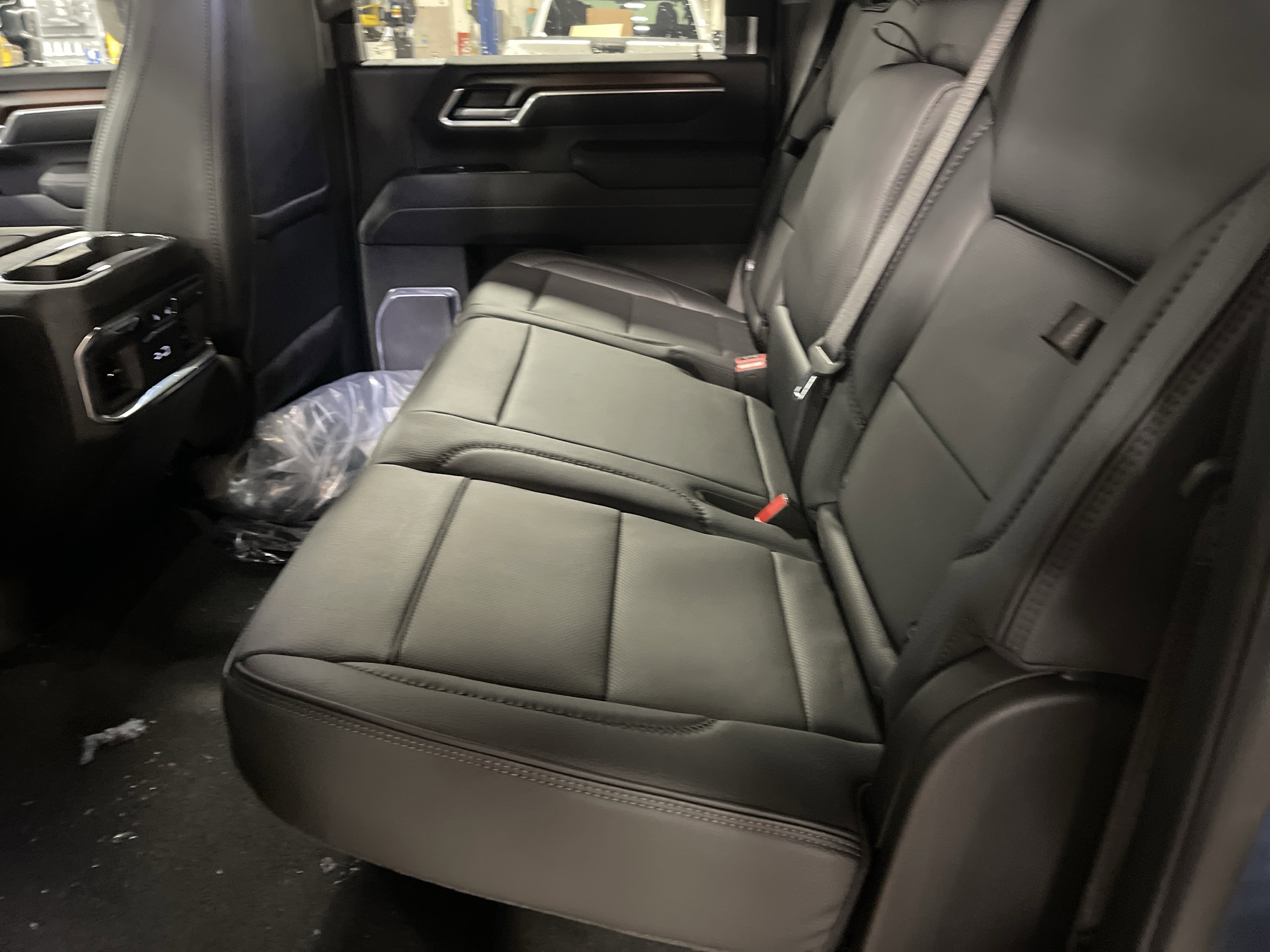 2026 Gmc Sierra 2500 HD Denali photo 3